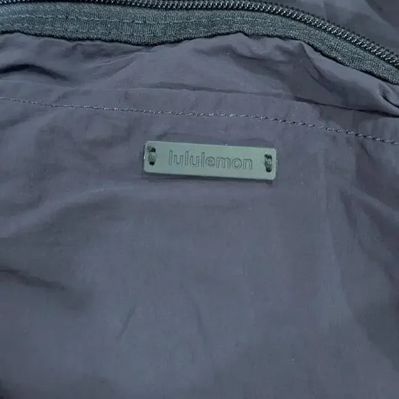 Lululemon Packable Large Tote 30L Dark Blue - Picture 4 of 5